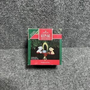 HALLMARK Keepsake 1991 FRIENDS ARE FUN Christmas Ornament BUNNY RABBIT Moves VTG